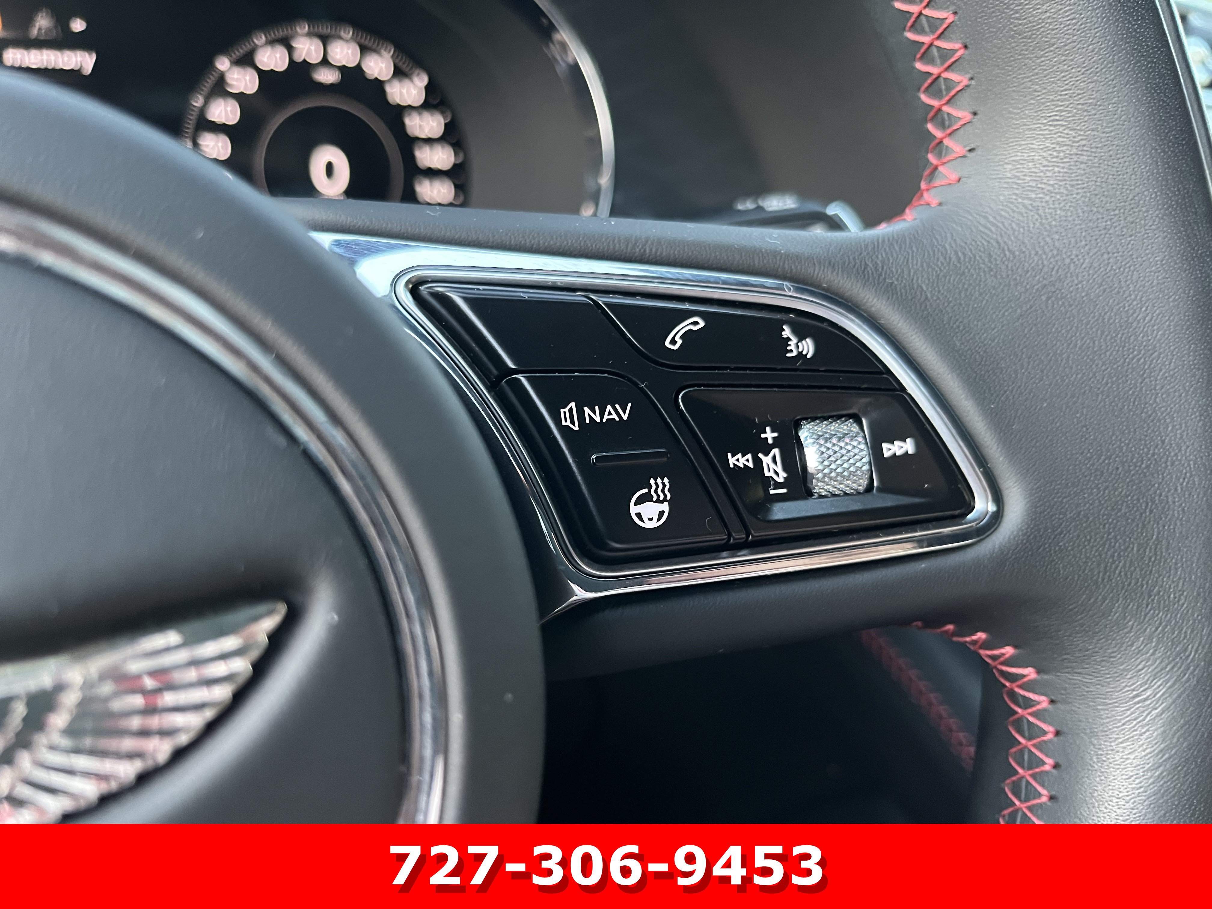 Used 2024 Bentley Bentayga AWD/4WD image 25