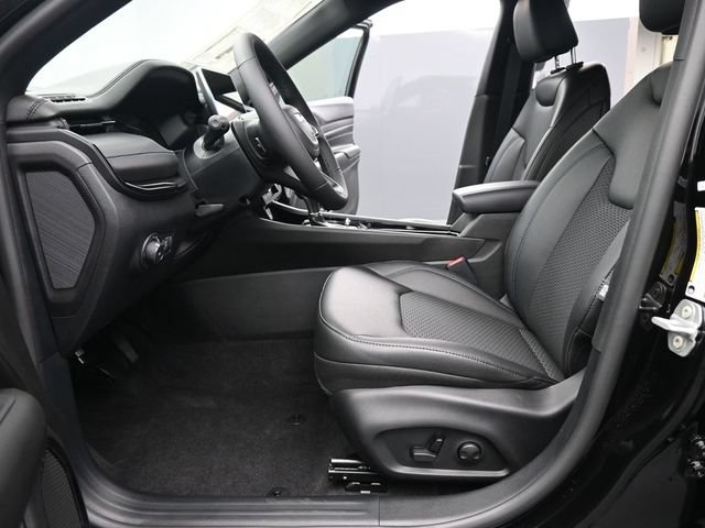 New 2025 Jeep Compass Latitude w/ Sun & Sound Group AWD/4WD image 10