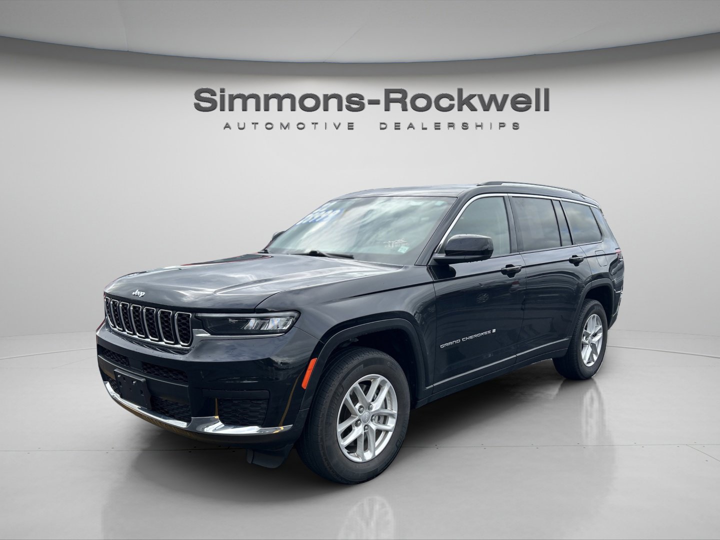 Used 2022 Jeep Grand Cherokee L Laredo w/ Luxury Tech Group I image 4