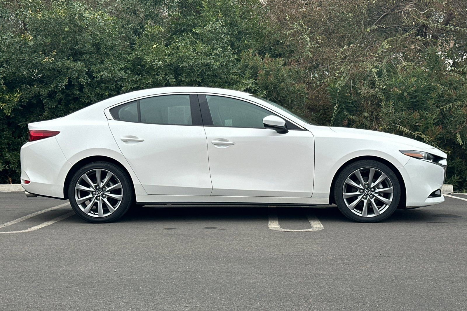 Certified 2023 MAZDA MAZDA3 s image 3