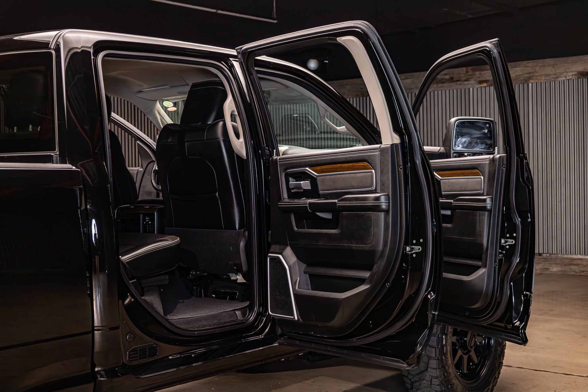 Used 2023 RAM 2500 Laramie image 30