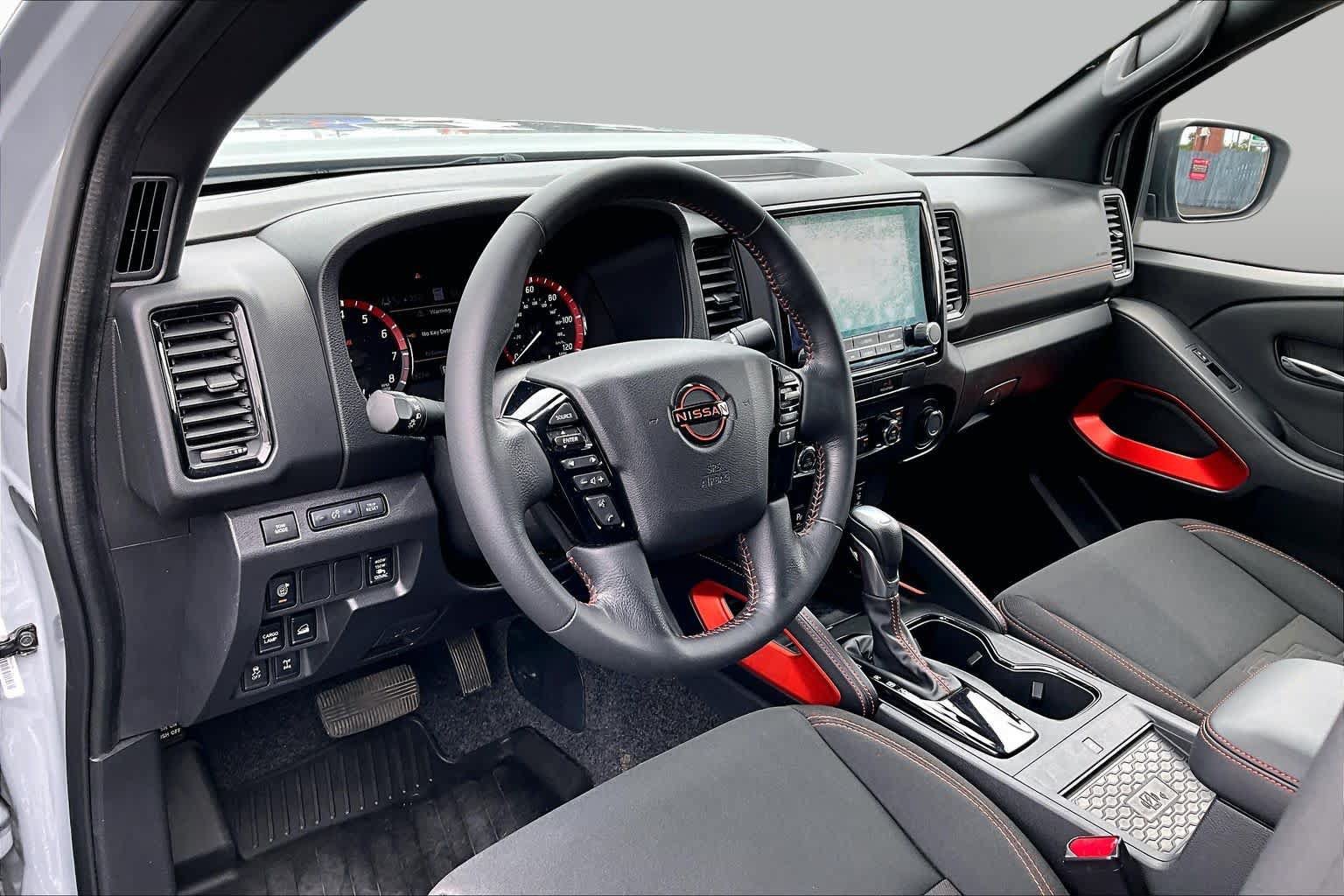 Used 2022 Nissan Frontier PRO-4X AWD/4WD image 18