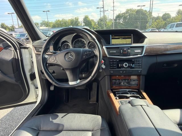 Used 2011 Mercedes-Benz E 350 4MATIC Sedan image 17