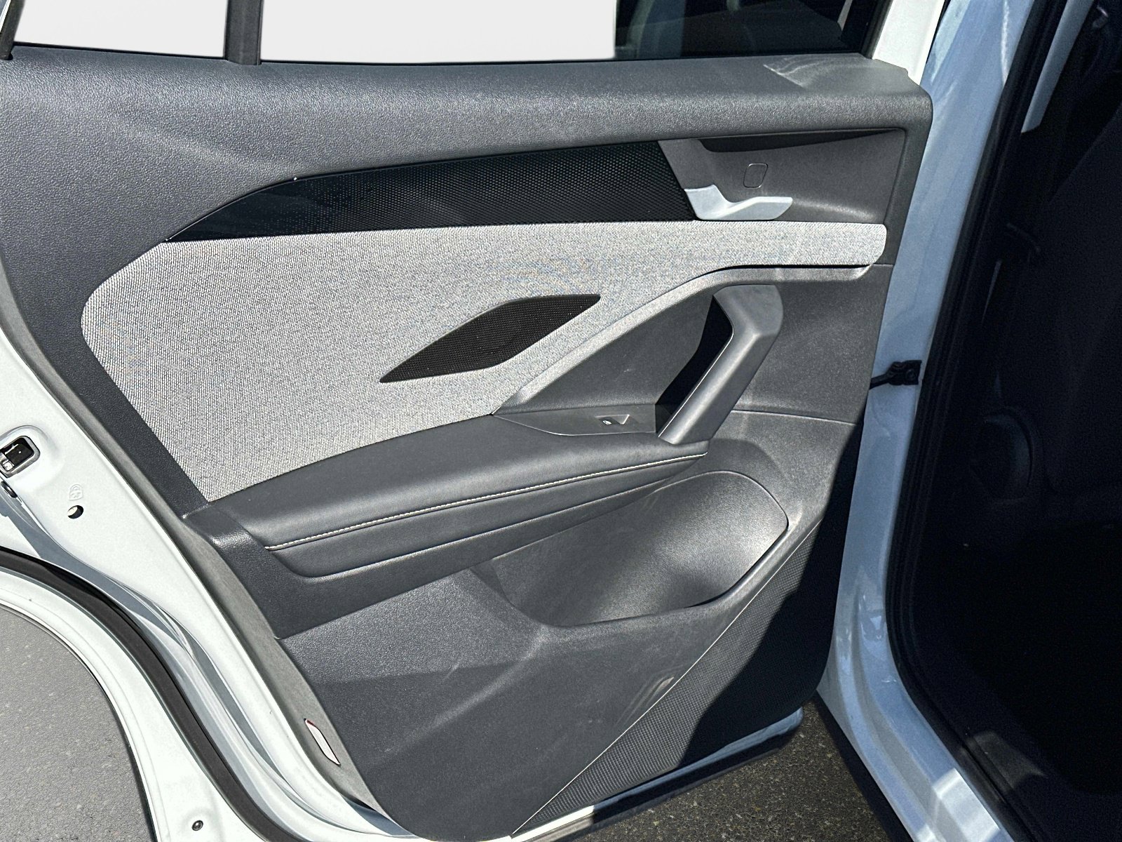 Certified 2025 Volkswagen Tiguan S image 12