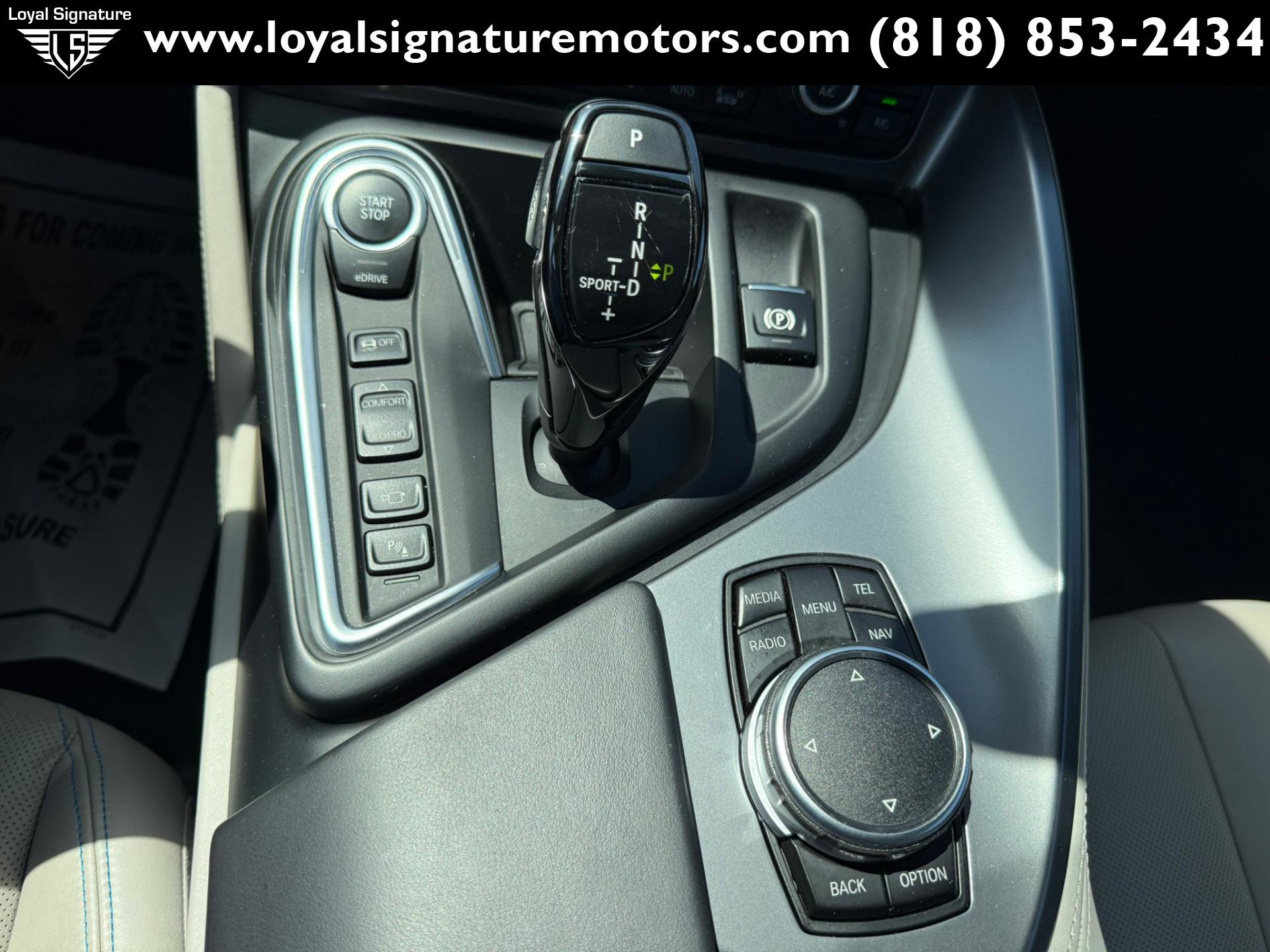 Used 2015 BMW i8 image 27