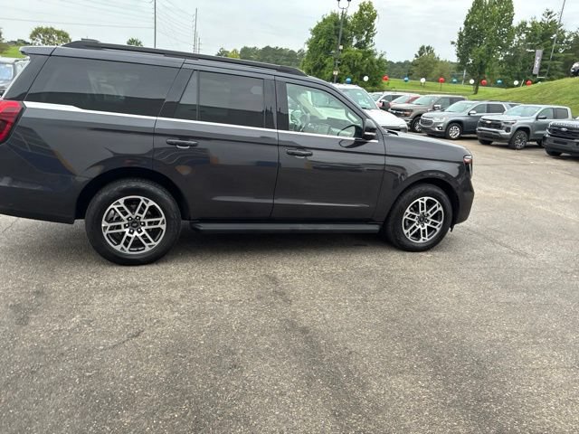Used 2025 Ford Expedition Active AWD/4WD image 25