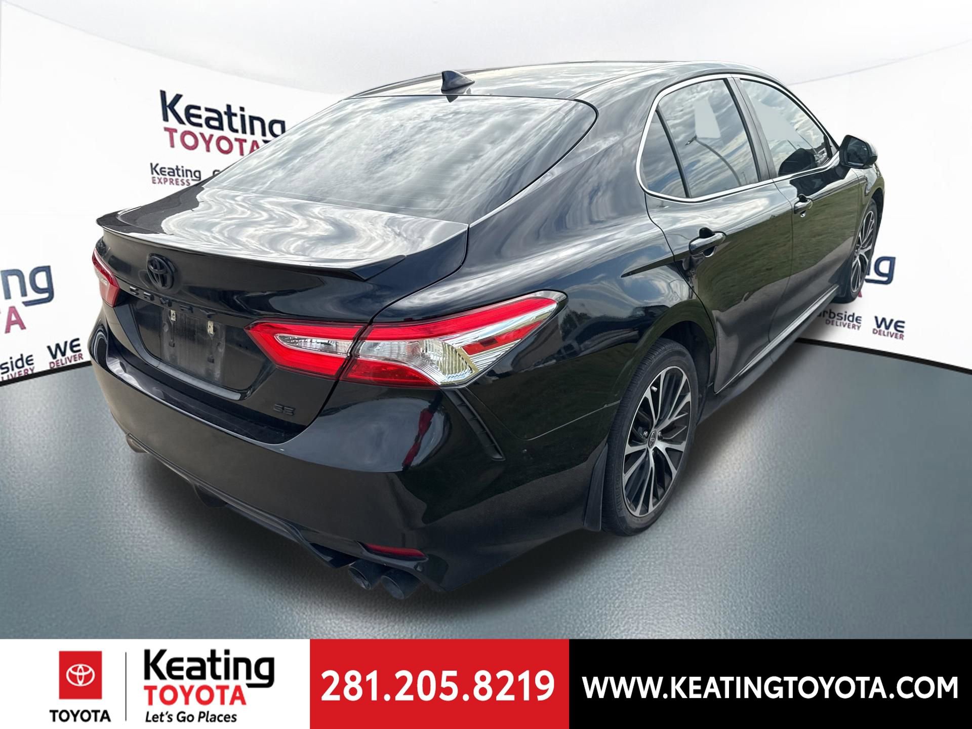 Used 2020 Toyota Camry SE w/ Convenience Package FWD image 7