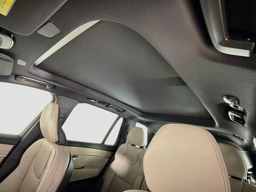 New 2026 Volvo XC90 T8 Ultra w/ Protection Package AWD/4WD image 23