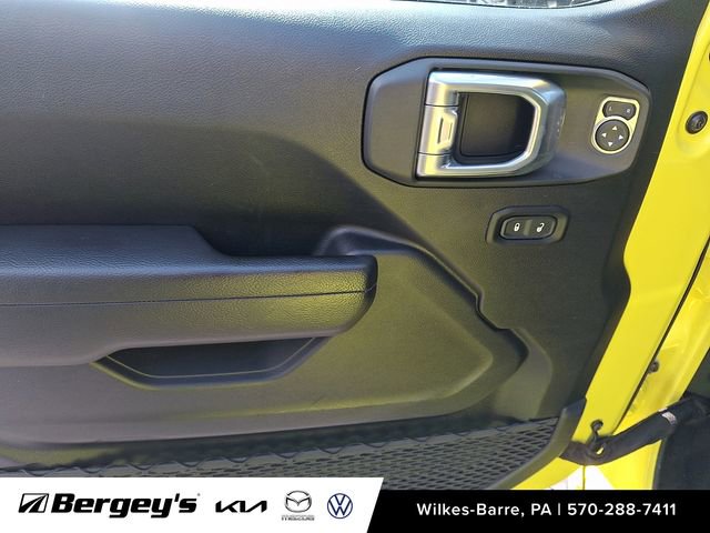 Used 2024 Jeep Wrangler Unlimited w/ Convenience Group image 14