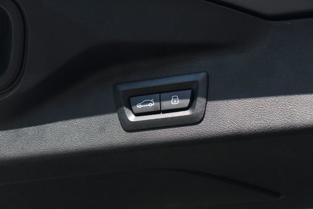 Used 2025 BMW X7 xDrive40i w/ M Sport Package image 9