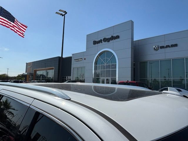 Used 2023 Cadillac Escalade Premium Luxury w/ LPO, Floor Liner Package AWD/4WD image 7