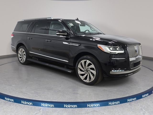 Certified 2023 Lincoln Navigator L Reserve image 3