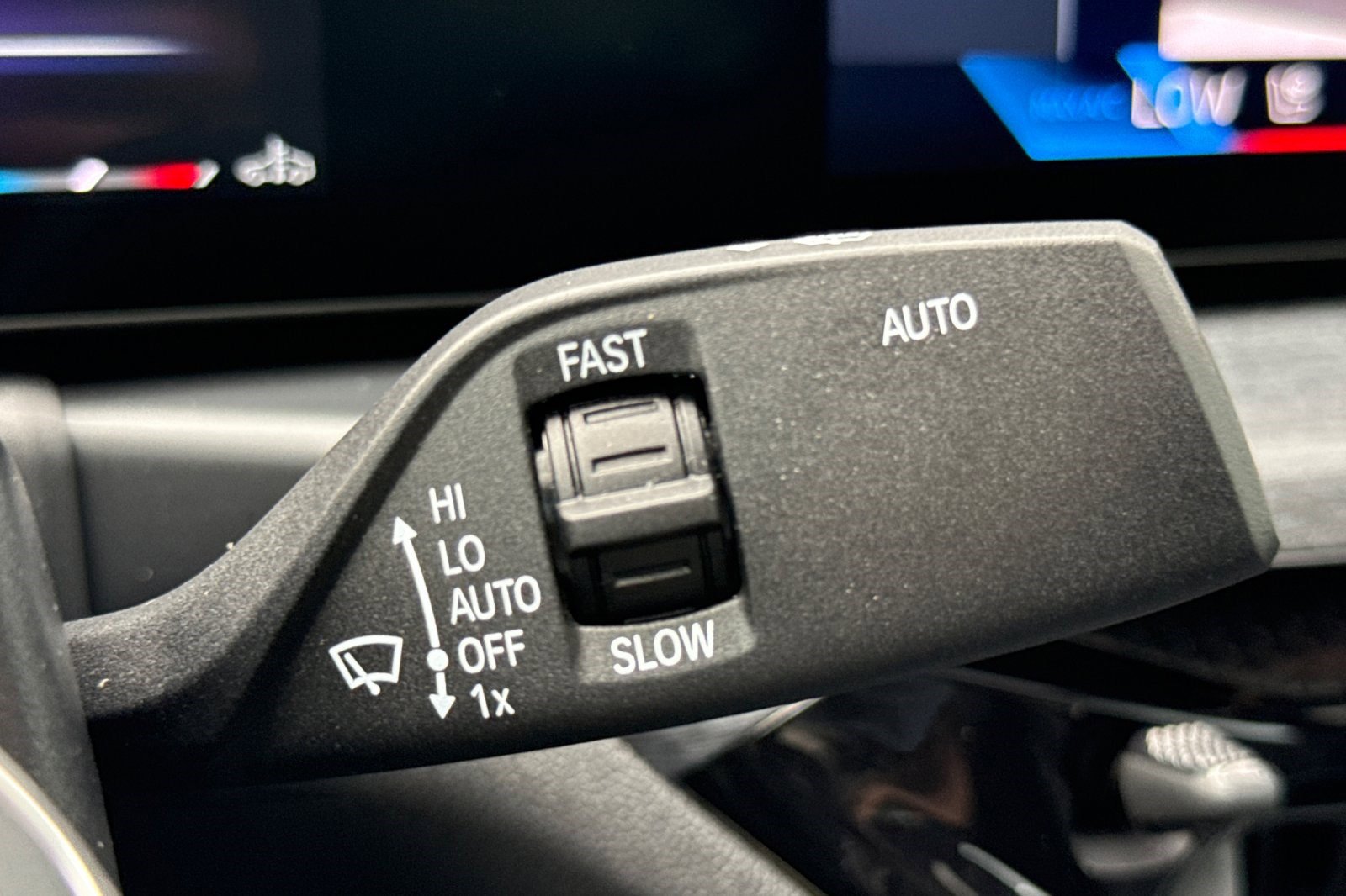 Used 2025 BMW 430i Coupe w/ Premium Package image 31