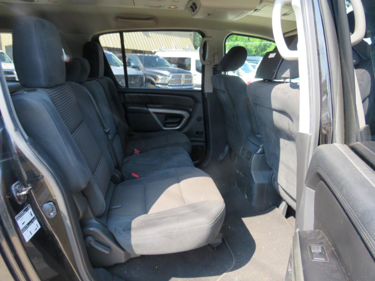 Used 2015 Nissan Armada SV AWD/4WD image 16