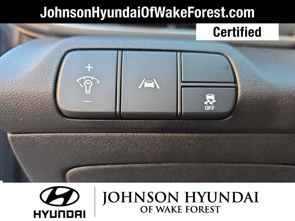 Certified 2023 Hyundai Elantra SEL w/ Preferred Accessory Package image 31