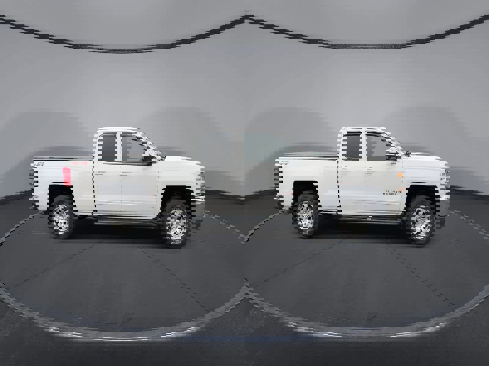 Used 2018 Chevrolet Silverado 1500 LT image 9