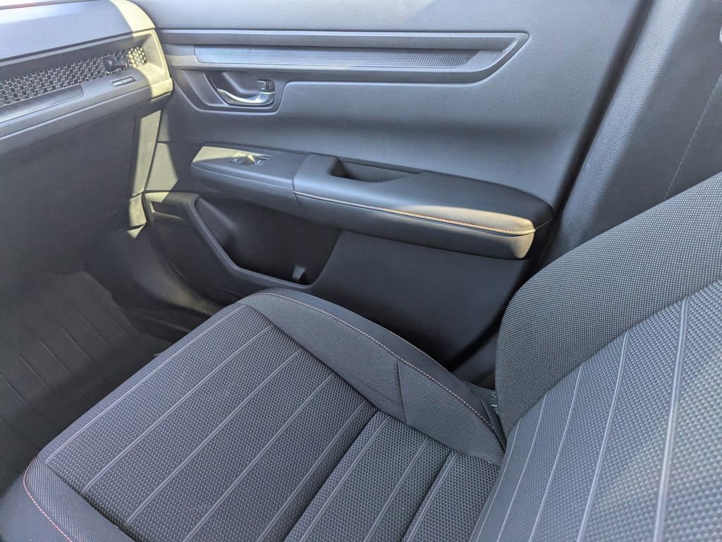 Used 2025 Honda CR-V Sport image 14