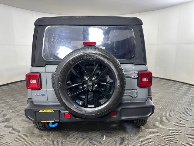 Used 2023 Jeep Wrangler Unlimited Sahara w/ Cold Weather Group image 4