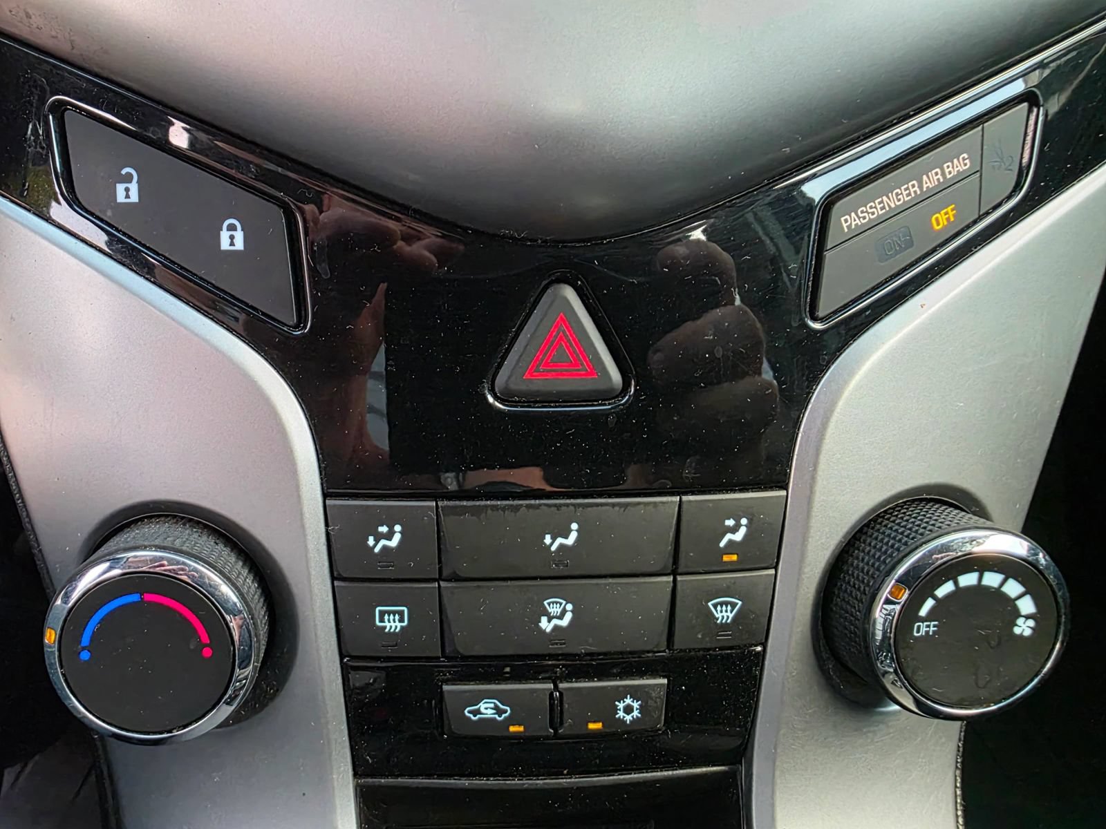 Used 2014 Chevrolet Cruze LT FWD image 16
