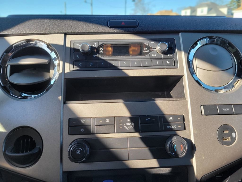 Used 2023 Ford F650 2WD Regular Cab Super Duty image 16