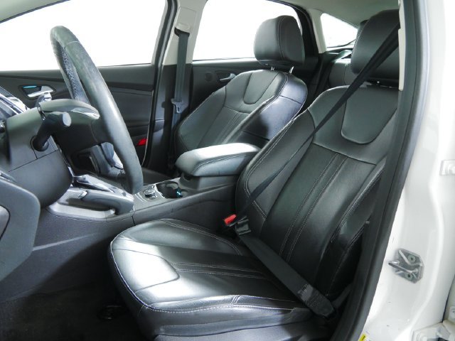 Used 2014 Ford Focus Titanium FWD image 22