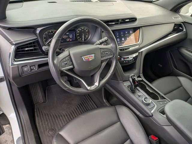 Used 2023 Cadillac XT6 Luxury image 16