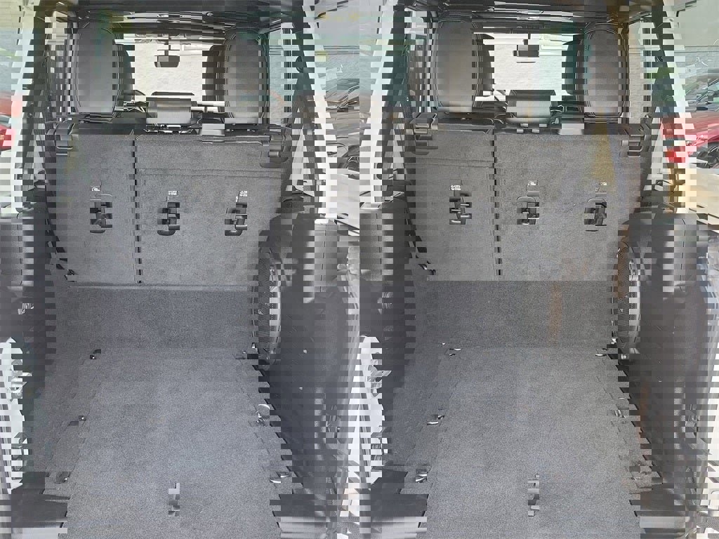 Used 2021 Jeep Wrangler Unlimited Sahara w/ Cold Weather Group image 23