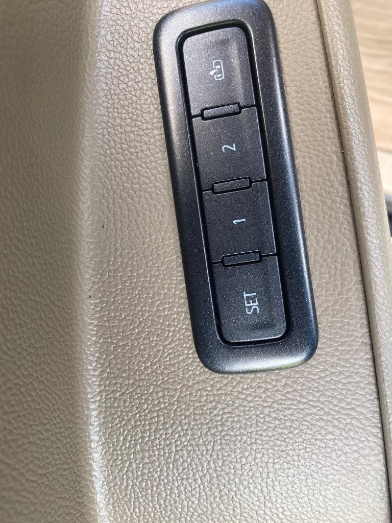 Used 2019 Chevrolet Tahoe LT RWD image 39