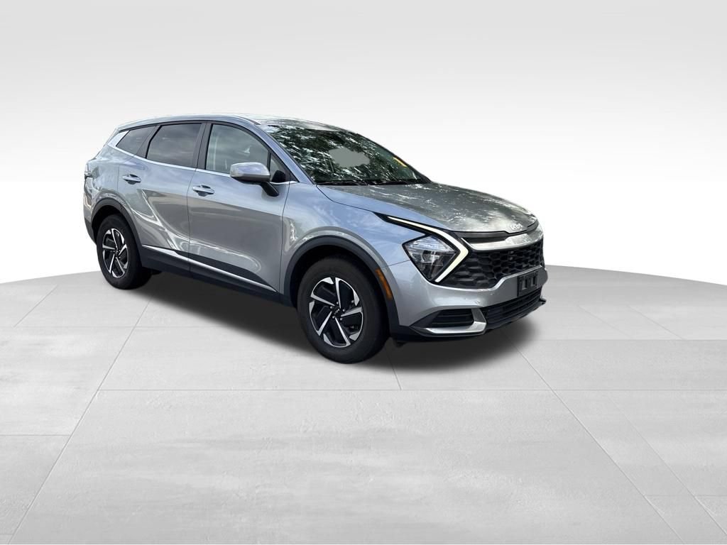 Used 2023 Kia Sportage LX AWD/4WD image 9