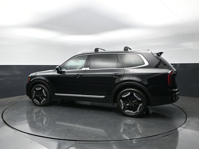 Used 2023 Kia Telluride EX AWD/4WD image 2