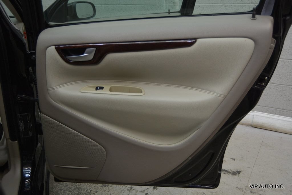 Used 2007 Volvo V70 2.4 FWD image 11