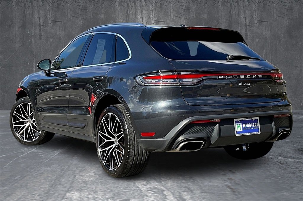 Used 2022 Porsche Macan Base image 4