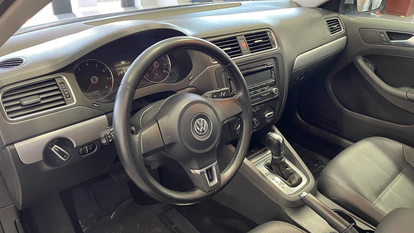 Used 2013 Volkswagen Jetta SE image 24