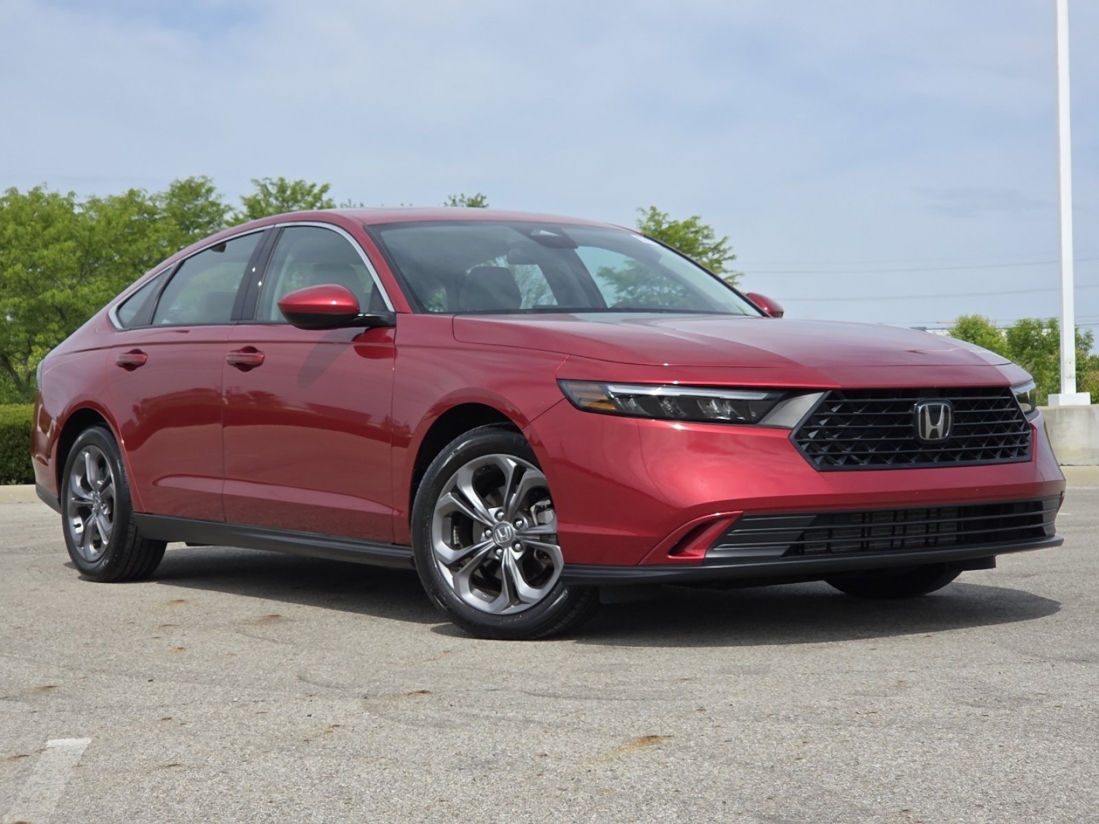 Used 2023 Honda Accord EX image 2