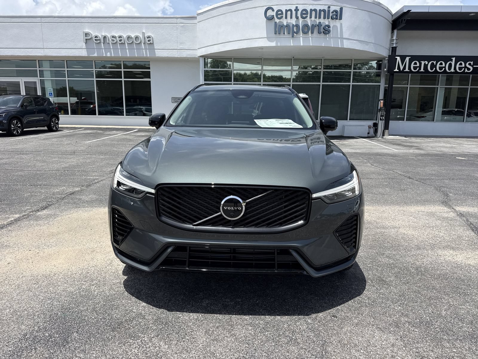 New 2026 Volvo XC60 T8 Plus w/ Protection Package Premier AWD/4WD image 8