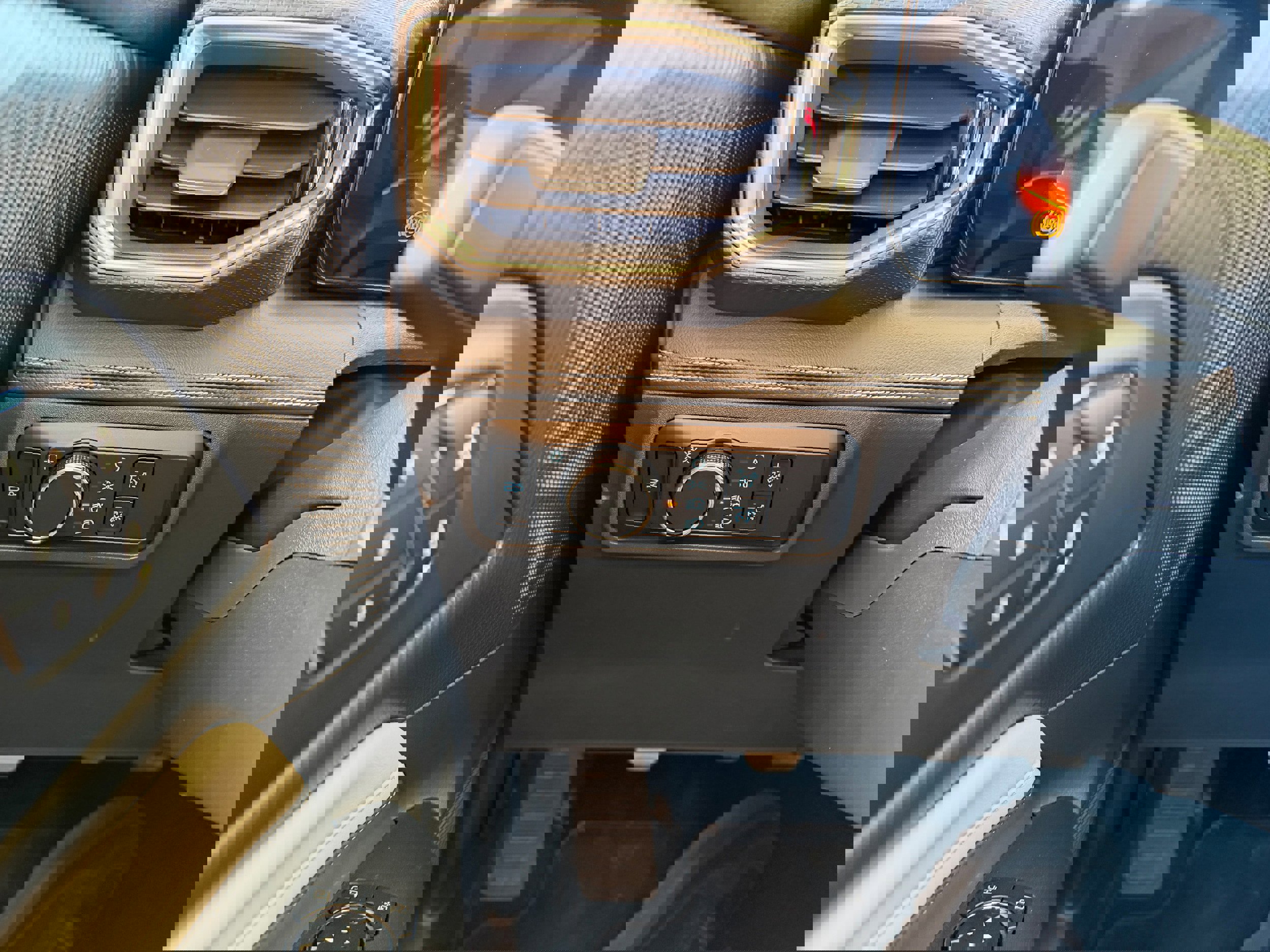 Certified 2025 Ford Mustang GT Premium w/ 60th Anniversary Package image 40