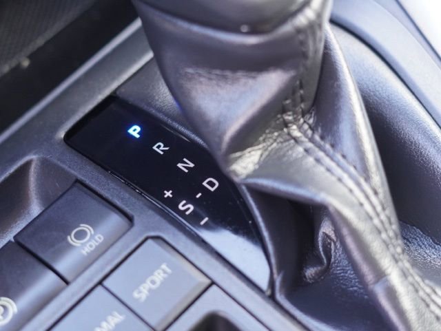 Used 2019 Toyota RAV4 XLE w/ Convenience Package FWD image 32