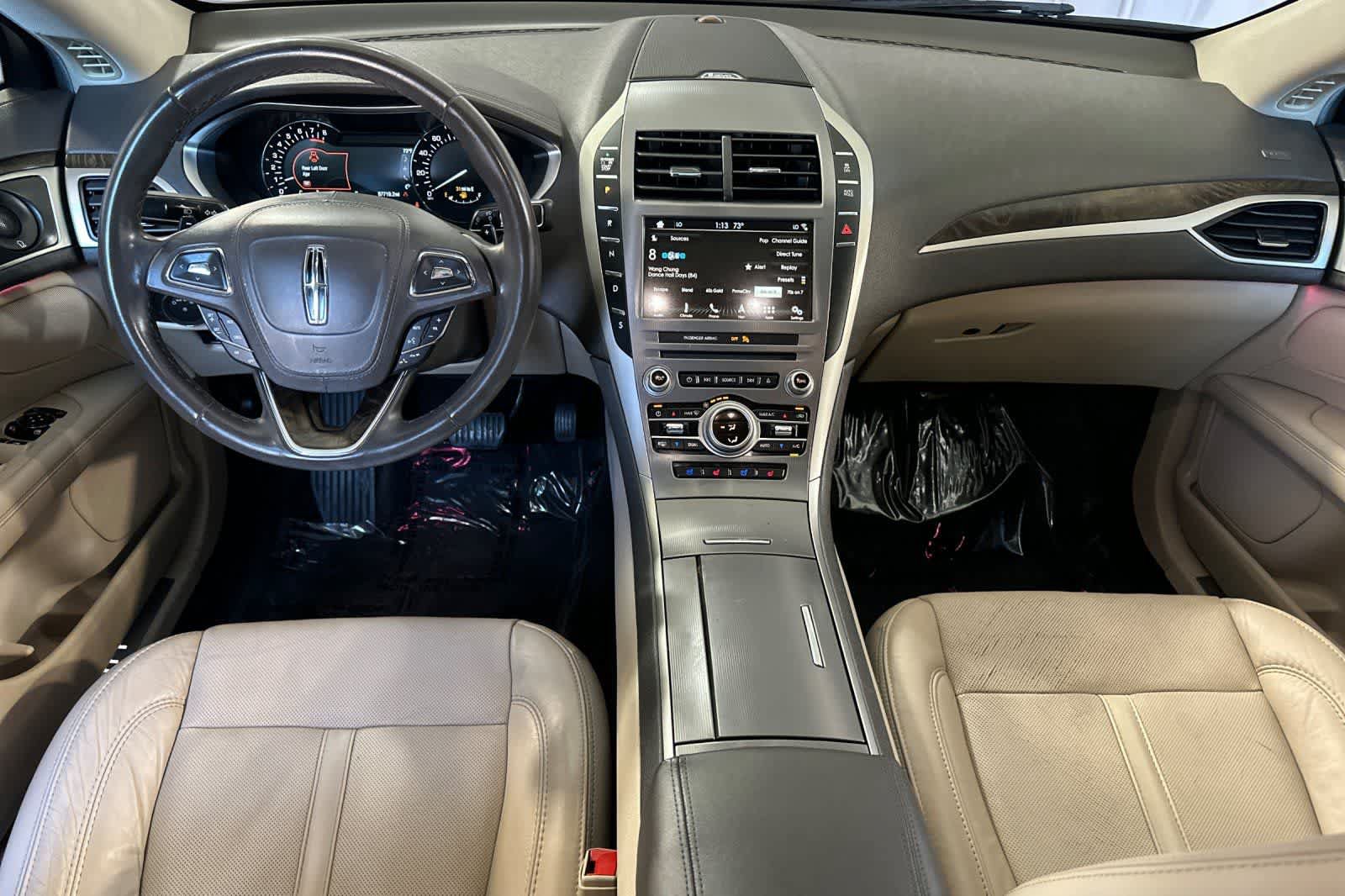 Used 2017 Lincoln MKZ Reserve FWD image 4
