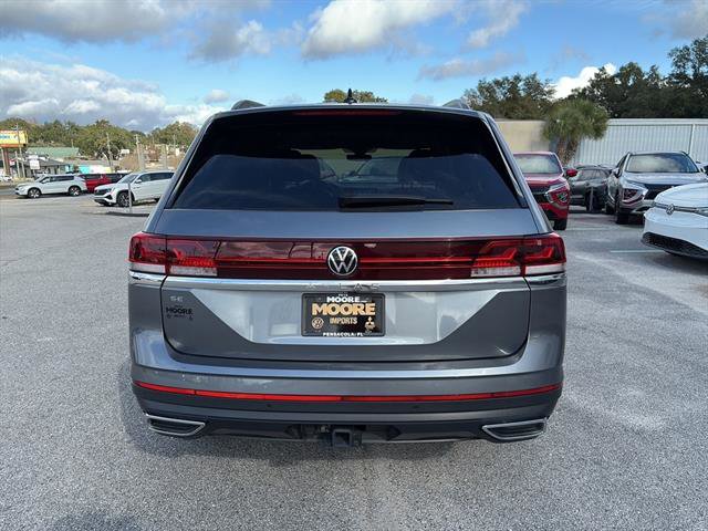 Certified 2025 Volkswagen Atlas SE w/ Panoramic Sunroof Package image 5