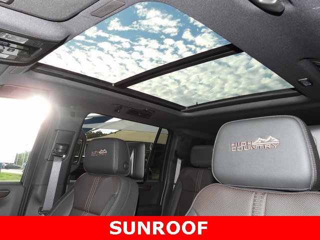 New 2026 Chevrolet Suburban High Country image 5