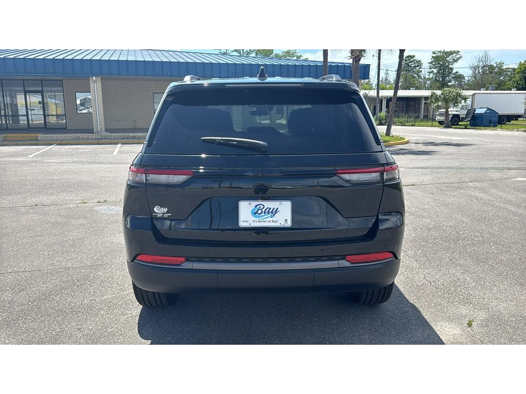New 2026 Jeep Grand Cherokee Limited w/ Limited Altitude Package RWD image 5