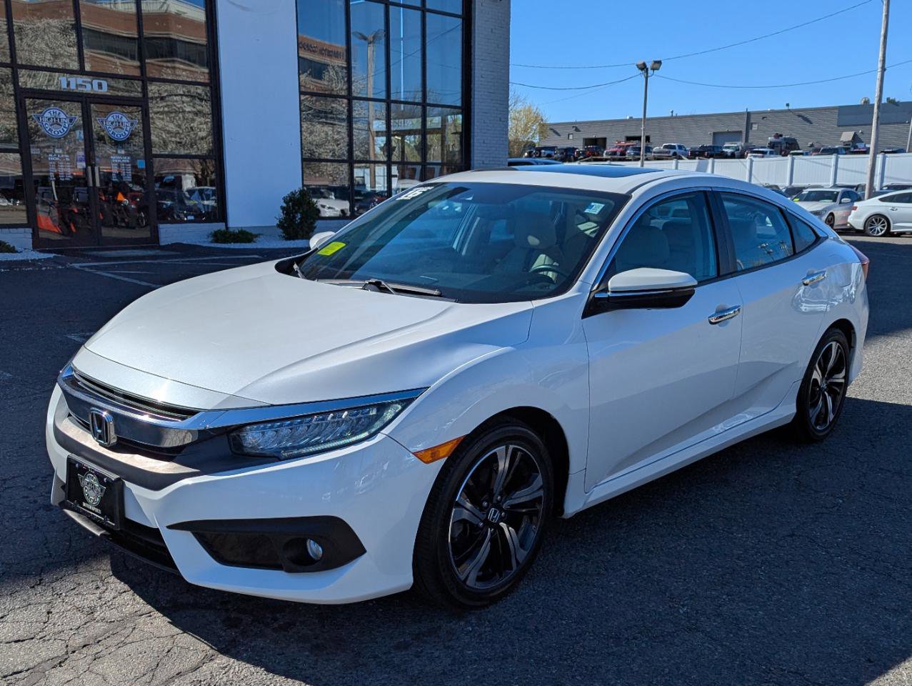 Used 2016 Honda Civic Touring image 2