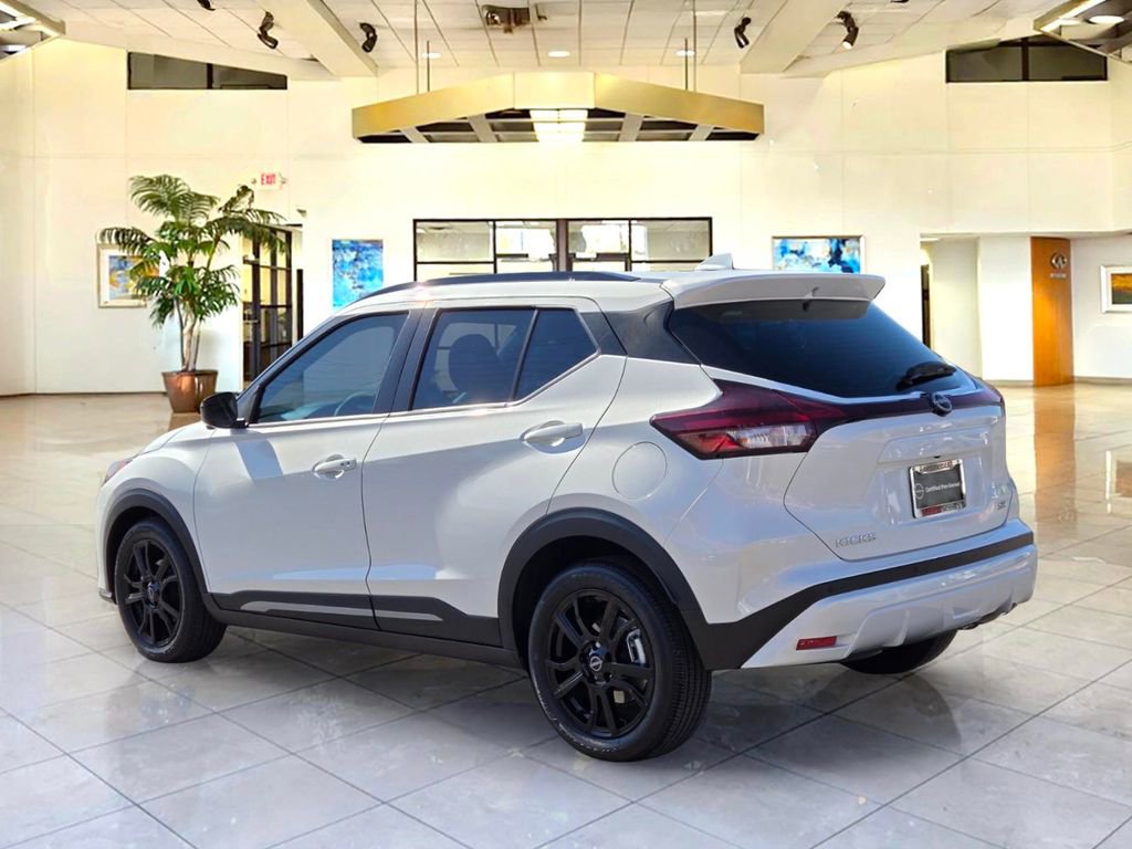 Certified 2024 Nissan Kicks SR FWD image 7