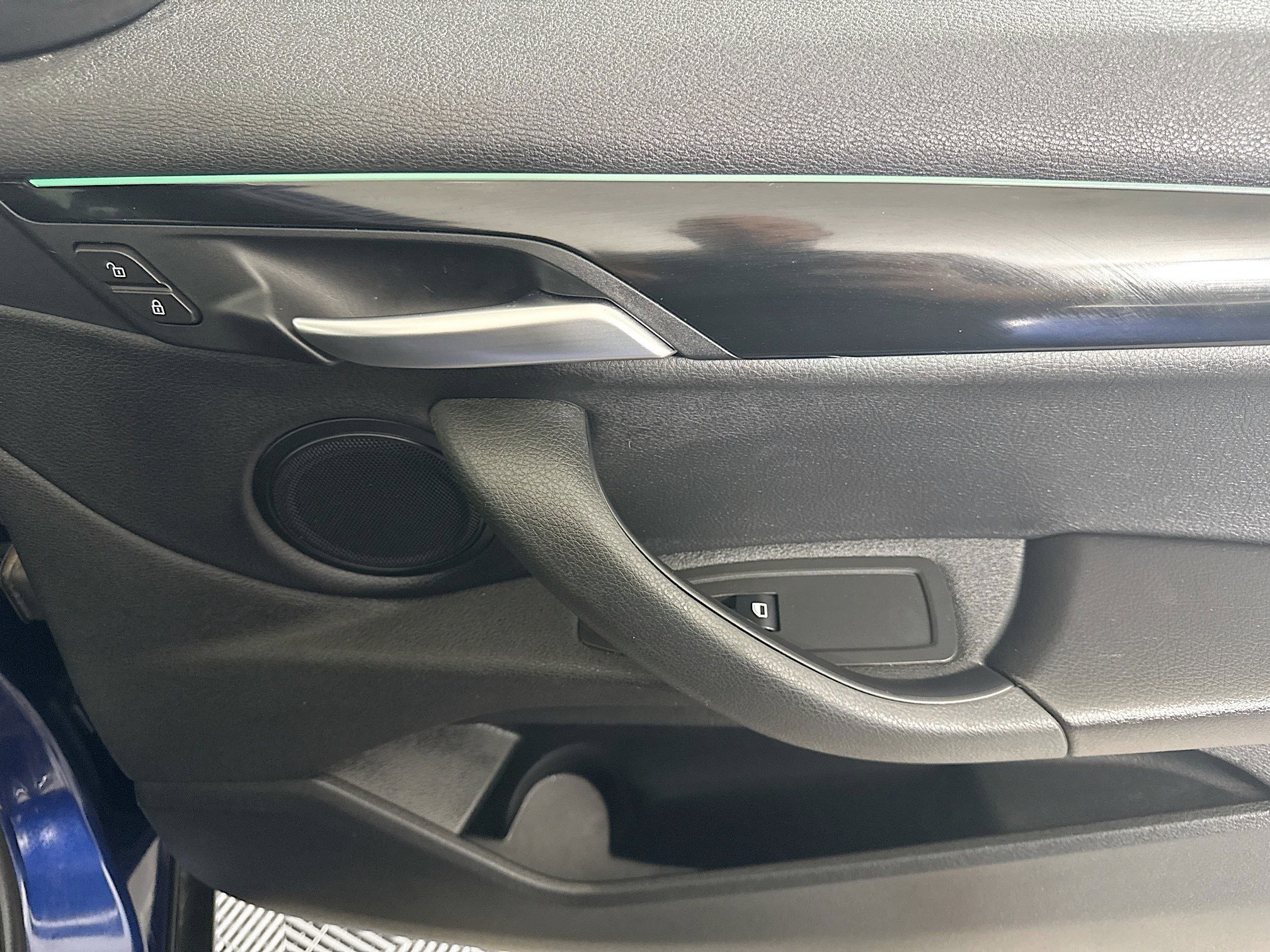 Used 2018 BMW X2 sDrive28i w/ Convenience Package image 31