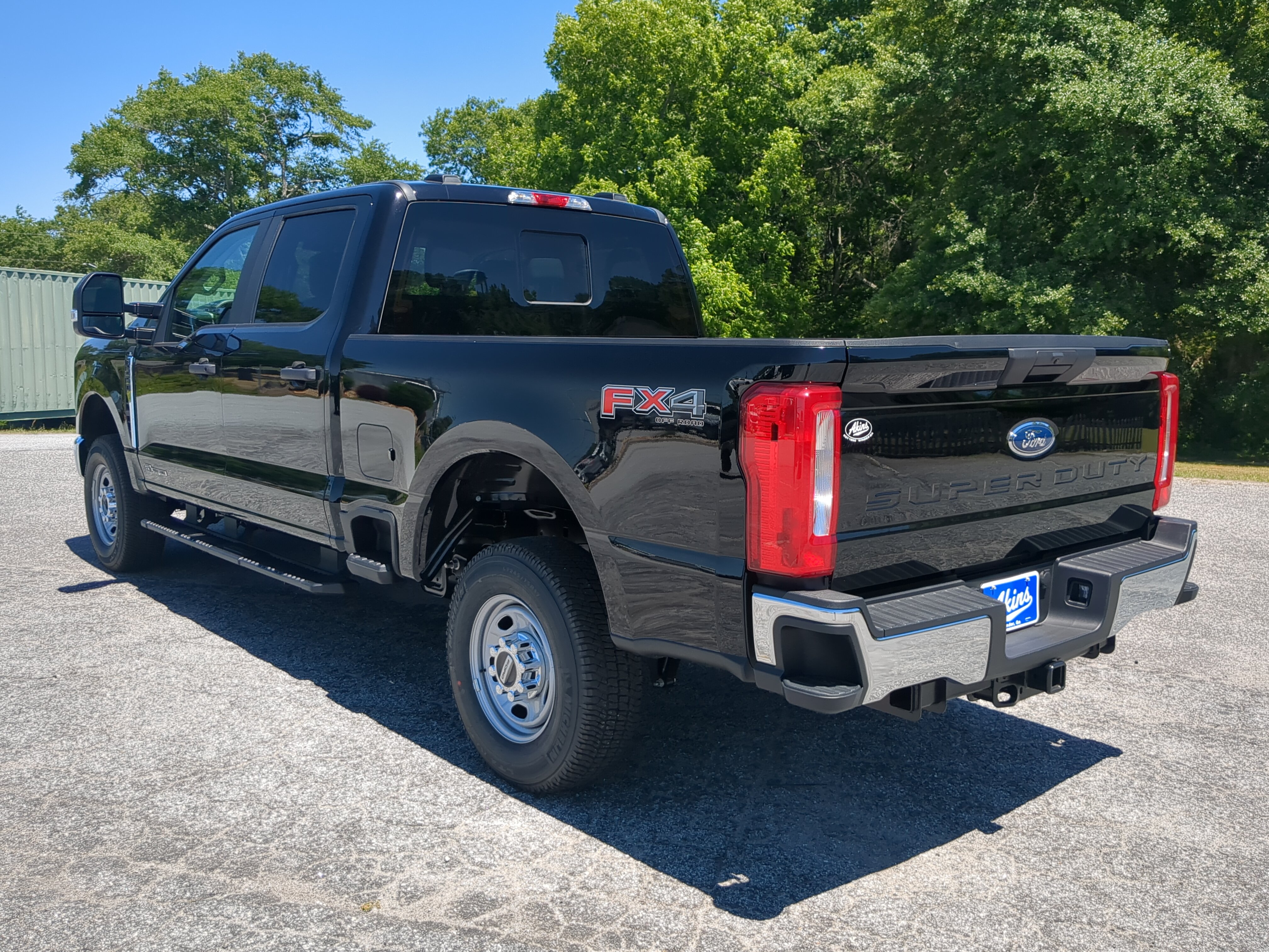 New 2026 Ford F250 XL w/ FX4 Off-Road Package AWD/4WD image 5