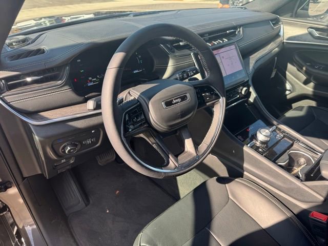 Certified 2025 Jeep Grand Cherokee Overland image 14