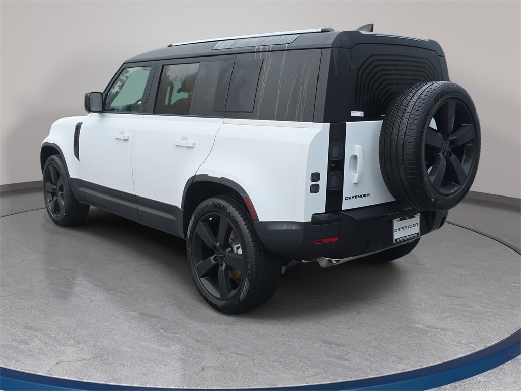 New 2026 Land Rover Defender 110 S image 7
