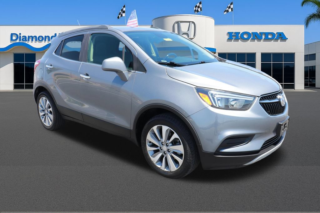 Used 2020 Buick Encore Preferred FWD image 1