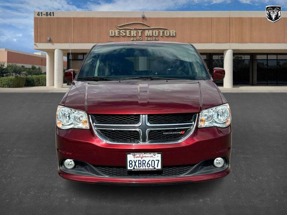 Used 2019 Dodge Grand Caravan SXT image 2