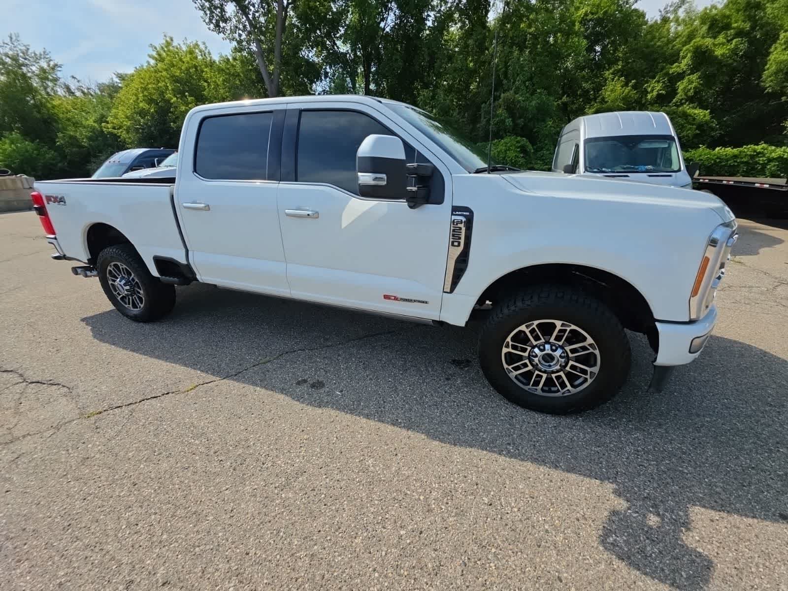 Used 2023 Ford F250 Limited w/ FX4 Off-Road Package AWD/4WD image 6